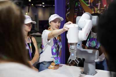 Girls on Track during the 2024 Hankook London ePrix, 10th meeting of the 2023-24 ABB FIA Formula E World Championship, on the ExCeL London from June 18 to 21, 2024 in London, United Kingdom - Photo André Ferreira / DPPI
